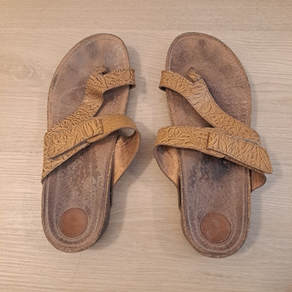 Camden‎ Tan Leather Slip On Hook & Loop Summer Granola Girl Sandals Size 9.5M